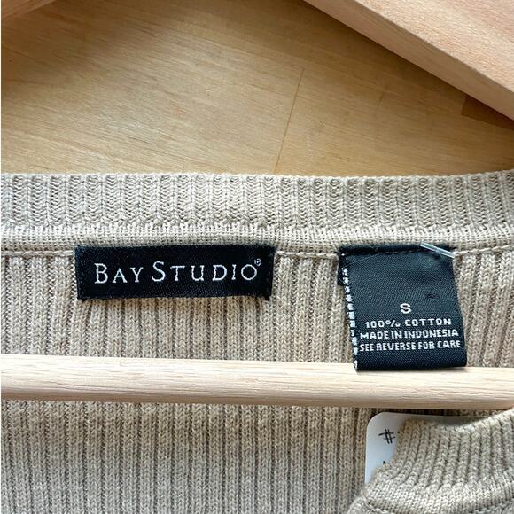 Bay Studio – 90s Y2K Tan Rib Knit V-Neck Pullover Sweater - Picture 7 of 7